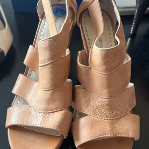 Adrienne Vittadini Tan Leather Sandals